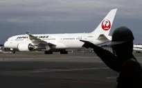 Máy bay của hãng Japan Airlines hạ cánh khẩn cấp