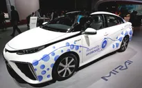 Toyota thu hồi khoảng 2.800 xe chạy bằng pin nhiên liệu