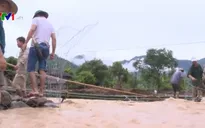 Mở đường vào các bản bị cô lập tại Sơn La