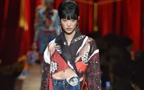 Những thiết kế mùa Thu "gây bão" sàn diễn thời trang ở Milan