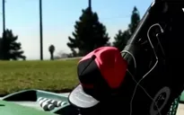 Mũ SolSol chuyển hóa ánh sáng mặt trời thành điện năng