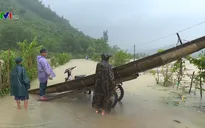 Ngập lụt ở Quảng Trị chia cắt nhiều tuyến đường