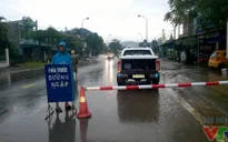 Mưa lớn tiếp tục ở Hà Nội, cảnh báo ngập lụt nhiều tuyến phố