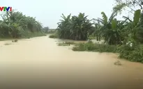 Mưa lũ gây chia cắt giao thông tại Hà Tĩnh