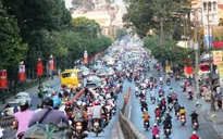 Người dân trở lại TP.HCM sau kỳ nghỉ lễ