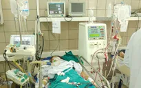 Thêm một ca ngộ độc rượu phải nhập Bệnh viện Bạch Mai