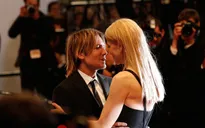 Chồng Nicole Kidman gặp khó khăn khi xem phim vợ đóng