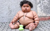 Ấn Độ: Bé gái 8 tháng nặng... 17kg