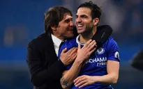 Conte dựng hàng rào cho Fabregas, ngăn "vòi bạch tuộc" của Mourinho