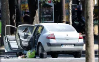Pháp: Tìm thấy nhiều loại súng tại nhà riêng kẻ đâm xe ở Champs Elysees