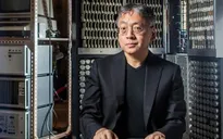 Nhà văn Anh gốc Nhật Kazuo Ishiguro giành Nobel Văn học 2017