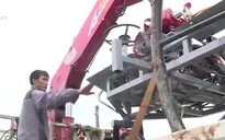 Người nông dân sáng chế máy nông cụ theo yêu cầu
