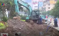 Hà Nội khắc phục sự cố thi công đào đường làm vỡ đường ống