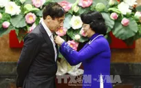Tặng huân chương hữu nghị cho Giáo sư Odon Vallet
