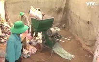 Nông dân chế tạo máy biến phế phẩm thành phân hữu cơ
