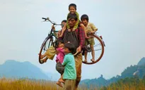 Cảnh sắc thiên nhiên Việt Nam kỳ ảo trong trailer phim Cha cõng con