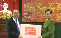 Phó Thủ tướng Trương Hòa Bình kiểm tra công tác bảo đảm an toàn trật tự dịp Tết