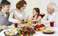 Mẹo ăn mà không lo tăng cân trong ngày nghỉ lễ Tết