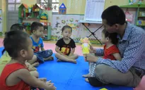 Lắng nghe câu chuyện của thầy giáo mầm non "độc nhất vô nhị" ở Hòa Bình