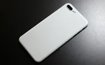 Chiêu biến iPhone 7 thành màu trắng bóng với giá cực "mềm"