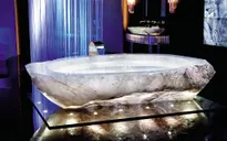 Bồn tắm triệu đô của giới nhà giàu ở Dubai