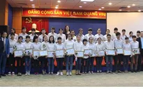 Nhạc trưởng Lê Phi Phi và “Giai điệu thắp sáng niềm tin”