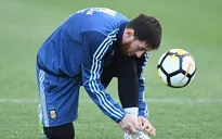Messi hớn hở ở Melbourne chờ đại chiến với Brazil