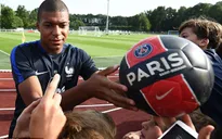Lộ đội hình siêu khủng của PSG với Mbappe