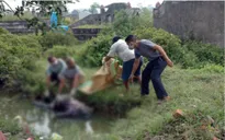Hưng Yên: Phát hiện xác chết đang phân hủy trong ao