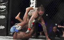 Ngôi sao truyền hình hạ gục đối thủ sau 43 giây trên sàn MMA