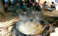 Lên vùng cao nếm thử món lẩu dân tộc “độc nhất vô nhị” ở Việt Nam