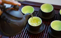 Trà nóng có thể làm giảm nguy cơ tăng nhãn áp