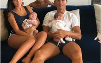 CR7 "mát lòng mát dạ" nhờ bạn gái và con trai