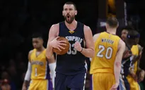 Các ngôi sao đồng loạt sáng, Lakers thắng đẹp Grizzlies
