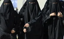 Saudi Arabia lần đầu tiên cho phép phụ nữ vào sân vận động