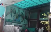 Giải cứu bệnh nhân ở phòng khám có bác sĩ Trung Quốc