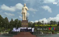 Huy hiệu trồng người: Câu chuyện về những kỷ vật thiêng liêng, vô giá được Bác Hồ trao tặng