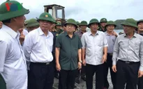 Phó Thủ tướng Trịnh Đình Dũng kiểm tra công tác phòng chống bão