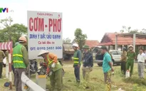 Giải tỏa các điểm "nóng" vi phạm hành lang ATGT tại Quảng Bình
