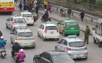 Bộ GTVT yêu cần phân định rõ xe hợp đồng và xe taxi