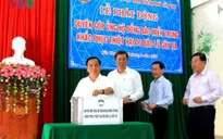 Chung tay ủng hộ đồng bào miền Trung sau bão số 10