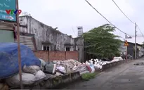 TP.HCM: Nguy cơ dịch bệnh, cháy nổ từ bãi phế liệu trong khu dân cư