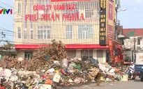 Rác thải tồn đọng trong khu dân cư ở Hà Tĩnh