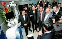 Lần đầu tiên Việt Nam ứng dụng robot phẫu thuật thay khớp và thần kinh