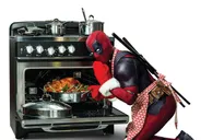 Té ghế với loạt ảnh mới của Deadpool Ryan Reynolds