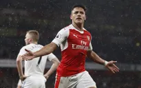 Đá bù vòng 34 giải Ngoại Hạng Anh: Sanchez tỏa sáng, Arsenal nuôi hi vọng Champions League