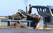 Khai thác cát là nguyên nhân gây sạt lở nghiêm trọng tại ĐBSCL