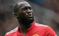 Lukaku càng chơi hay, Man Utd càng "méo mặt" chi tiền