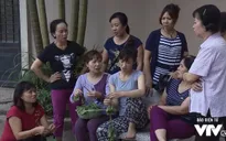 Những người nhiều chuyện - Tập 7: Ô sin cái gì cũng biết, Cao Toàn Tính (NSƯT Đức Khuê) ghi sổ "tình phí"