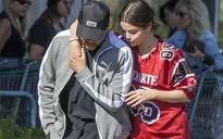Phát ghen với sự ngọt ngào của Selena Gomez và tình mới